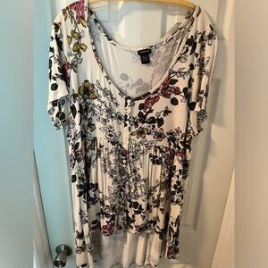 Torrid size 2 floral hi-lo blouse